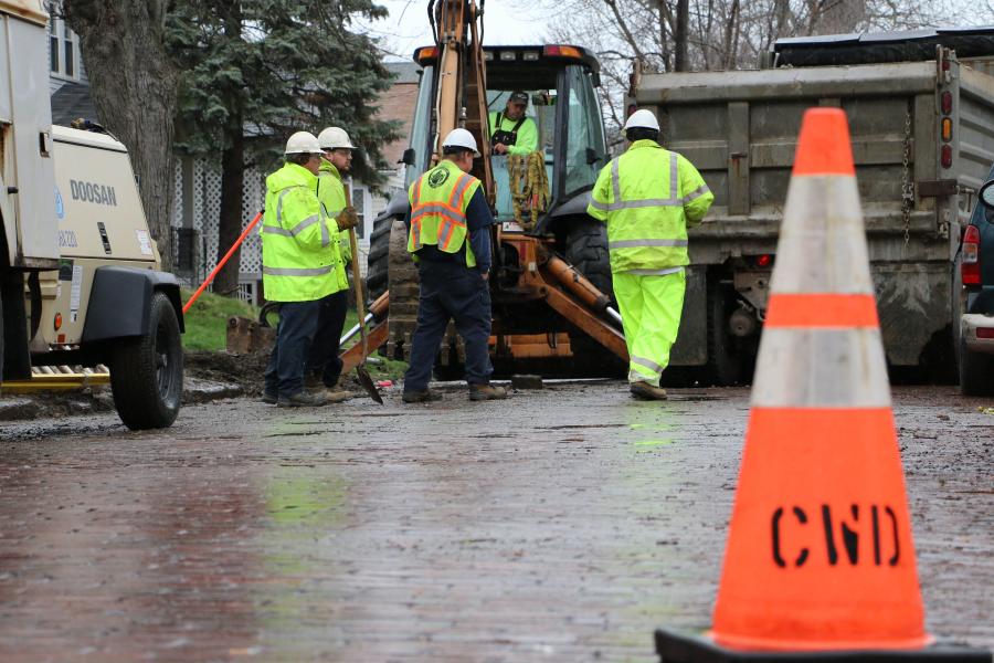 Cleveland Water repair crew and equipment